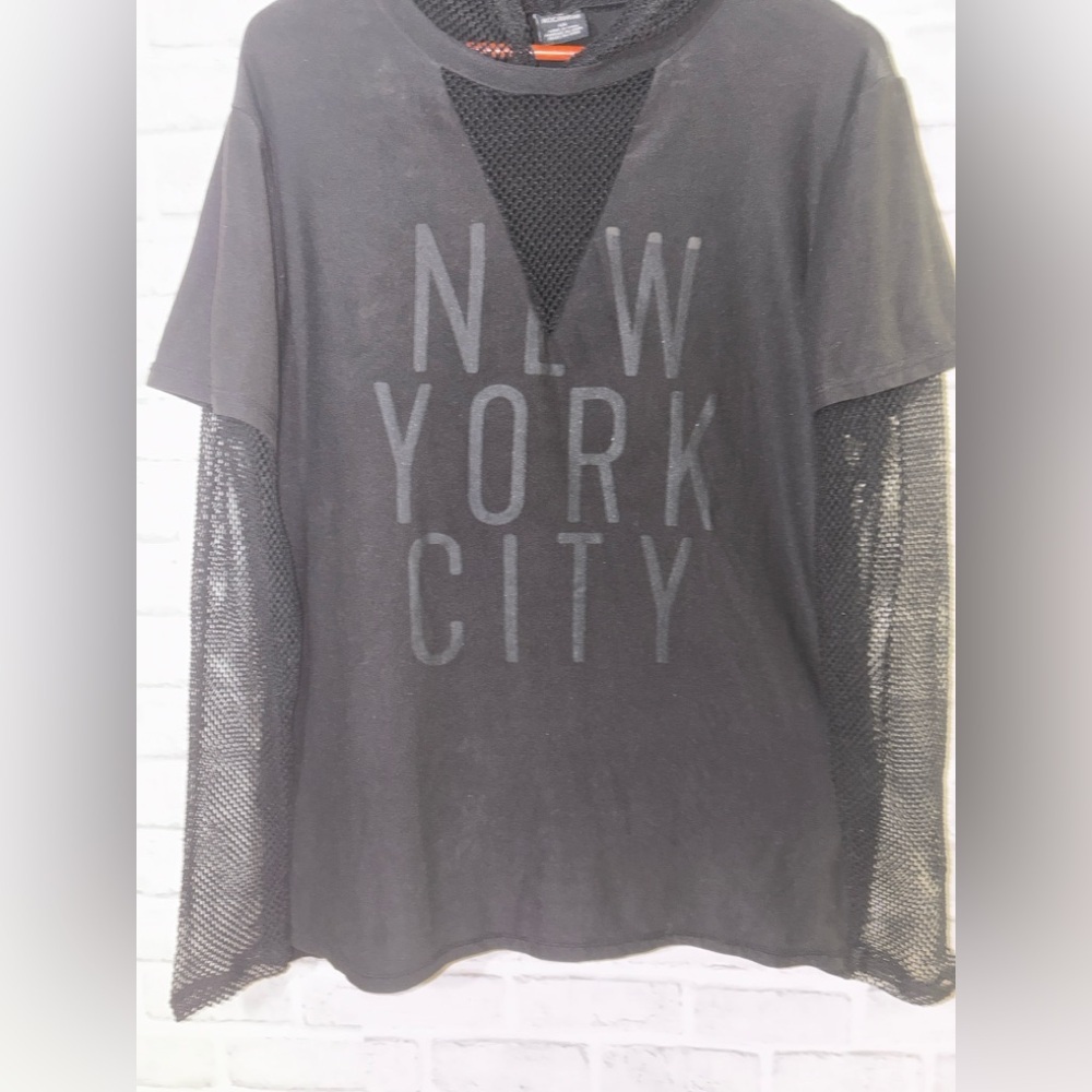 Rocawear Black Mesh Accent Shirt with sleeves, and hoodie size large